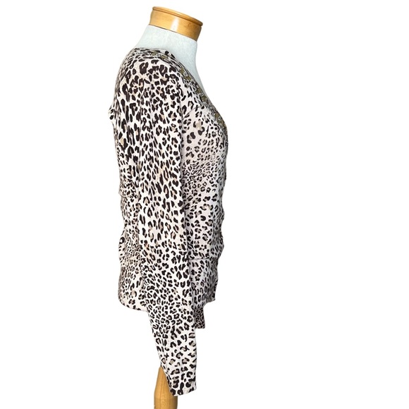Women’s Vertigo Leopard Print V-Neck Button Front Cardigan With Rhinestones XS-S - Picture 8 of 12